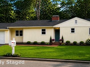 106 Glenwood Rd, Clinton, CT 06413