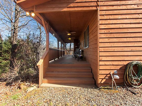 5th image of 255 Birchwood Circle