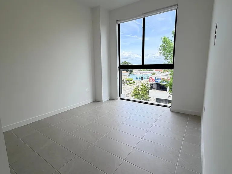 1201 SW 27th Ave — Photo 5