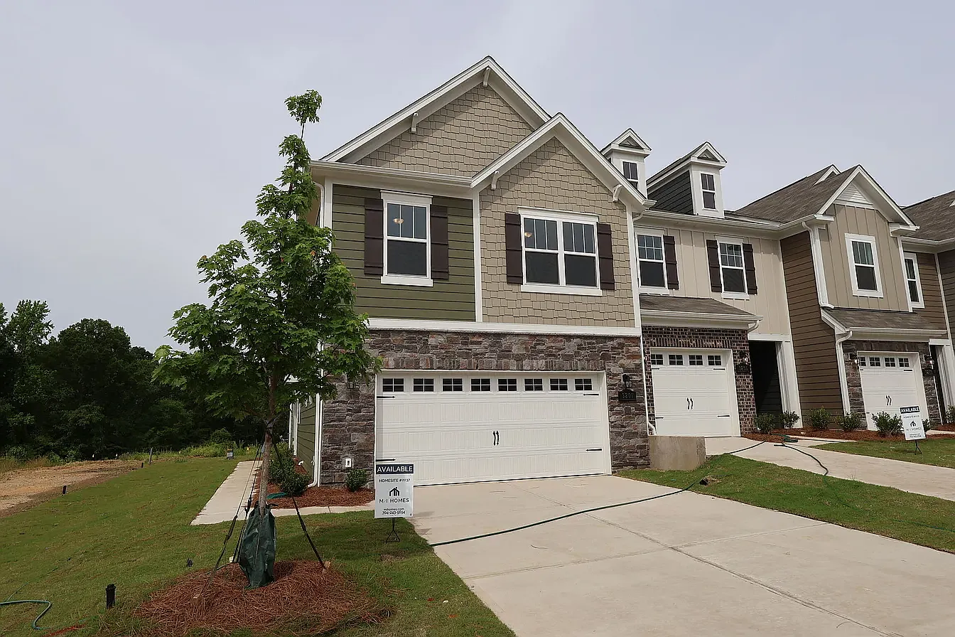 3 bed, 1787 sqft, $2,500 — Photo 2
