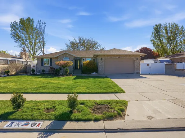 9489 S Kirkside Dr, South Jordan, UT 84009