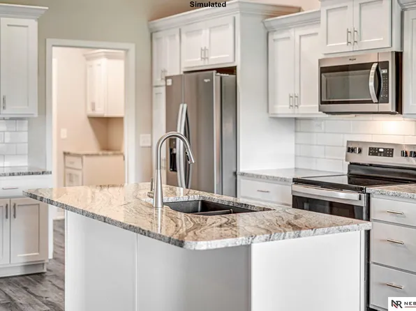 8912 S 47th St, Lincoln, NE 68516