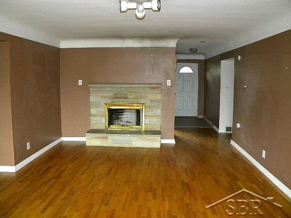 5th image of 46 Mackinaw Ct