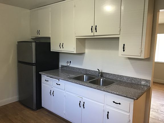 4th image of 2328 7th St APT E