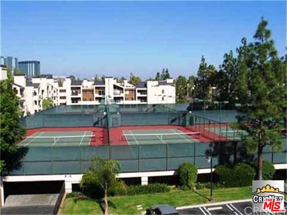 4th image of 5530 Owensmouth Ave APT 312