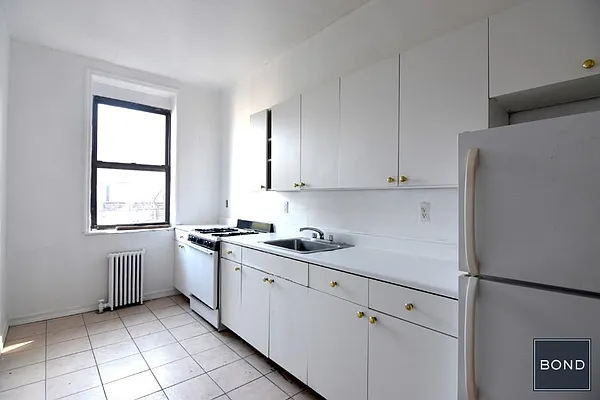 Rented by Bond New York | media 6