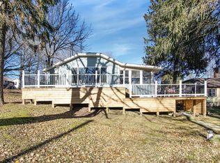 1271 Lake St, Buchanan, MI 49107