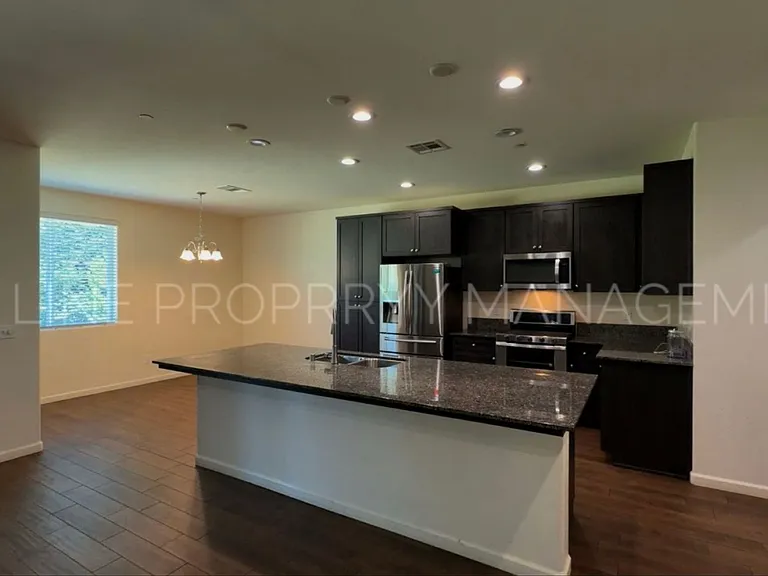 2919 S Tipton St — Photo 11