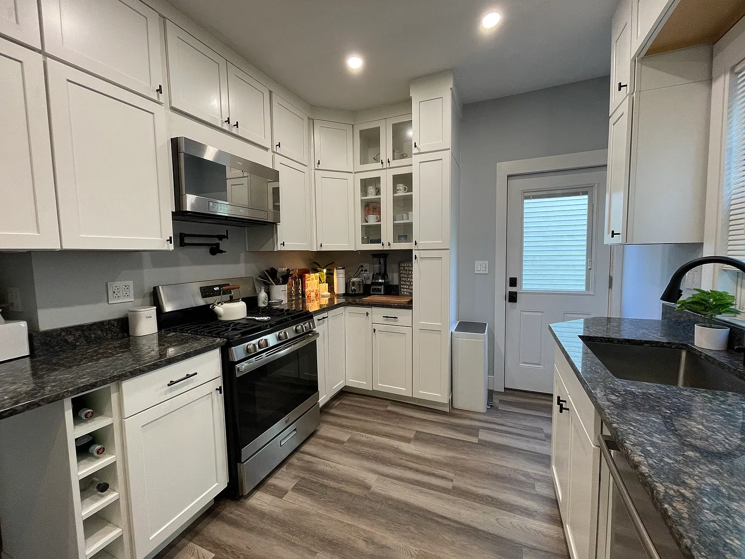 12 Cypress St — Photo 1