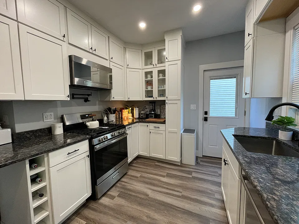 12 Cypress St #1