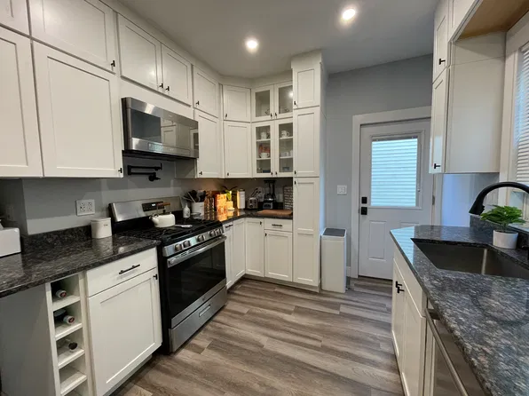 12 Cypress St #1, Somerville, MA 02143