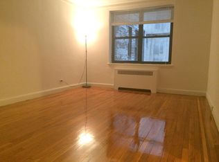 8 E 48th St APT 2D, New York, NY 10017