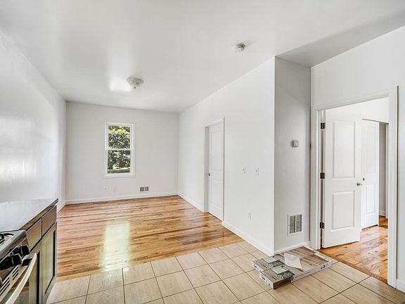 2nd image of 148 Highland Ave APT 2
