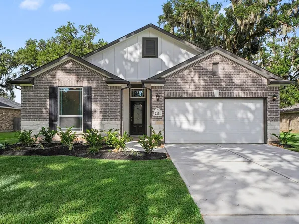 2231 Lakewood Dr, West Columbia, TX 77486