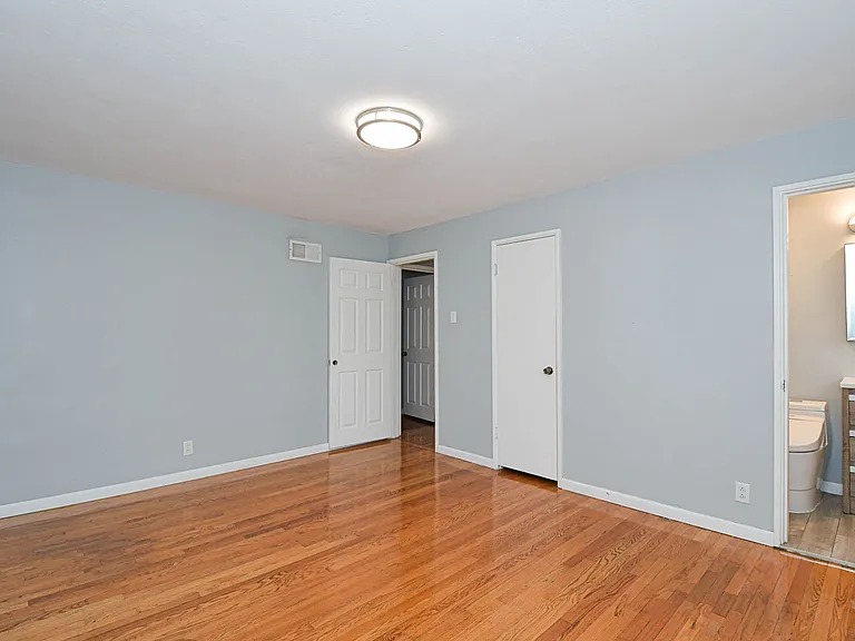 819 Renee Ln — Photo 20