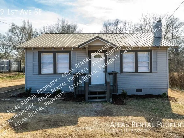 49 1st Ave SE, Graysville, AL 35073