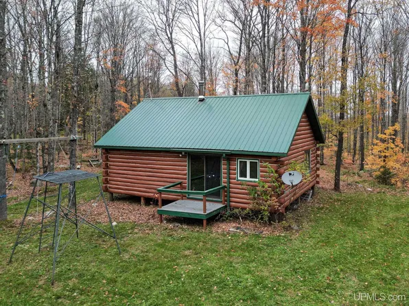 500 Fence River Rd, Crystal Falls, MI 49920