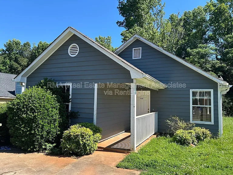 132 Tuscany Ln — Photo 1