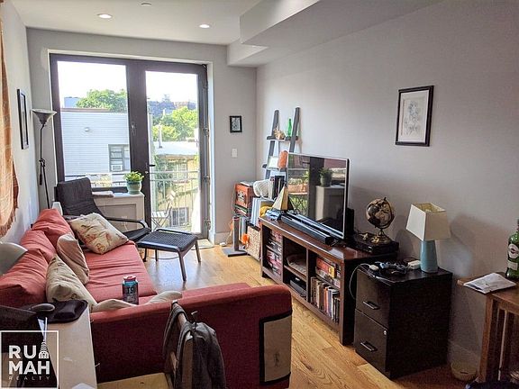 2nd image of 973 Lafayette Ave #3D
