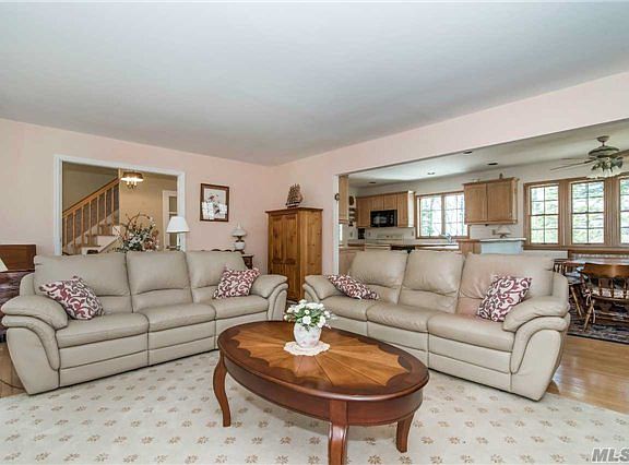 5th image of 2455 Cedar Dr