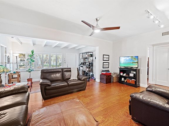 4th image of 510 Raven Ave