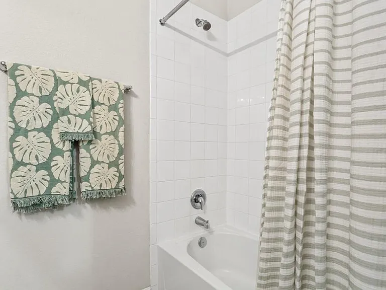 2072 Port Ellen Dr — Photo 22