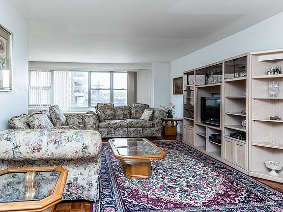 2nd image of 12510 Queens Blvd APT 1022