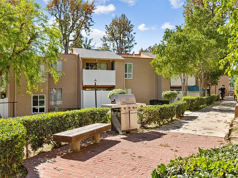 10331 Lindley Ave #209 — Photo 49