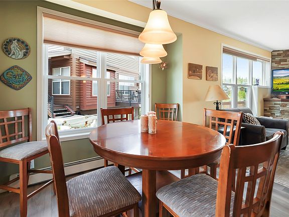 4th image of 23 Twenty Grand Court UNIT 23