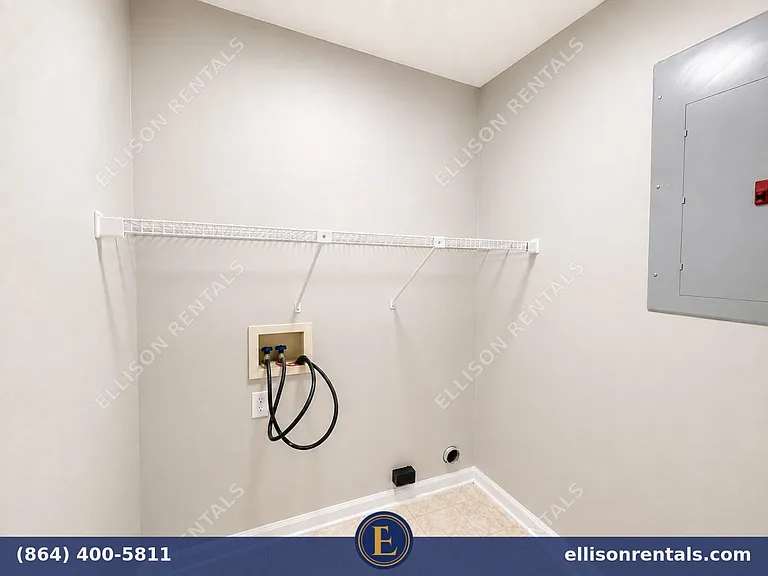 310 Waterbury Ct — Photo 13
