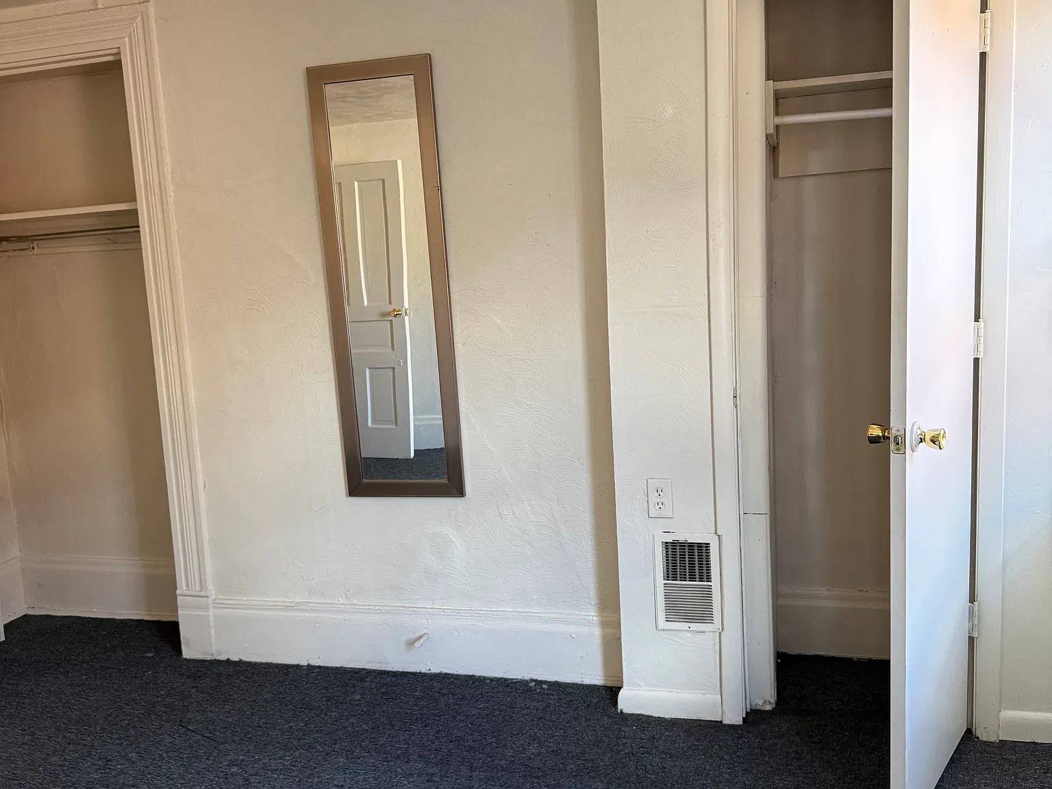 3 bed, 1100 sqft, $1,350 — Photo 3
