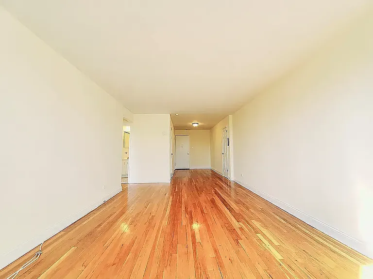 60 Turner Pl #3K — Photo 4