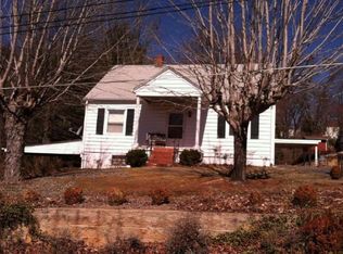 1313 Laurel Ln, Martinsville, VA 24112
