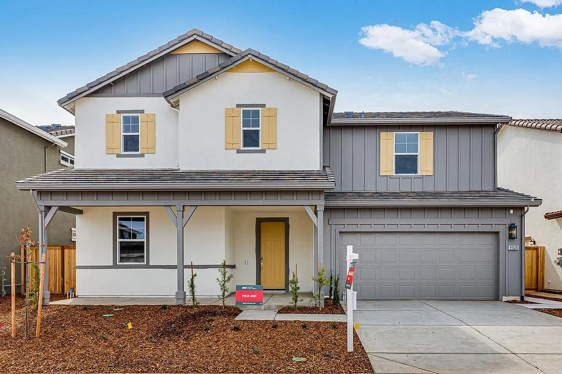 9926 Jeff Handy Dr photo 1