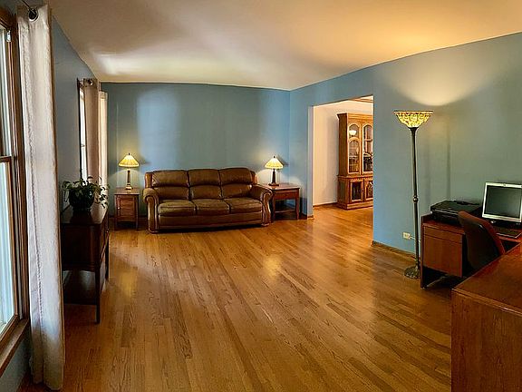 4th image of 1119 Rushwood Ave