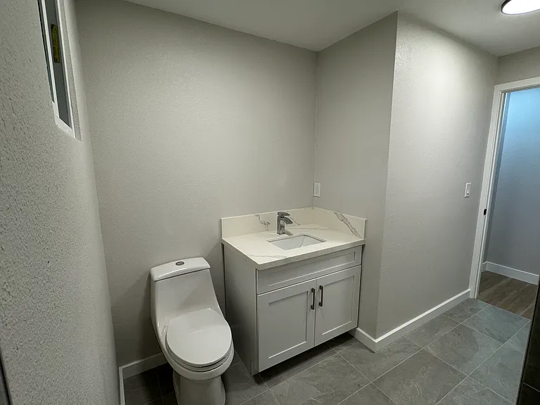 5838 Kalanianaole Hwy — Photo 24