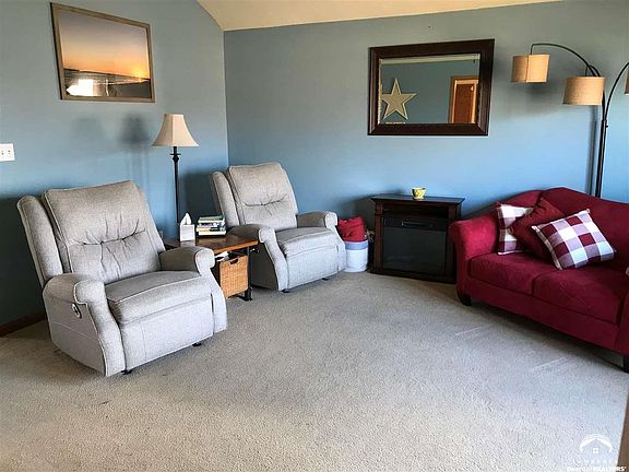 2nd image of 2329 SE Oakwood Dr