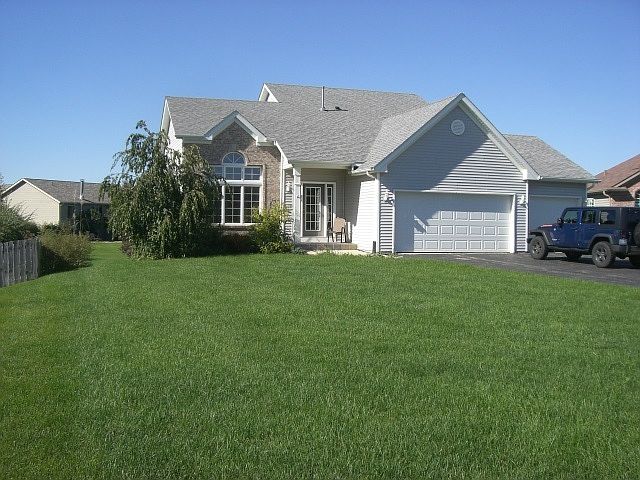 1st image of 5421 Meadow View Close