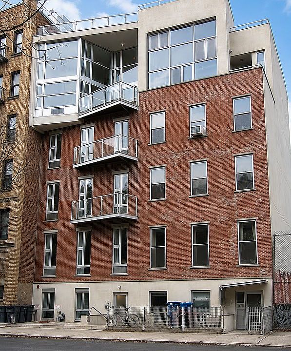 1st image of 186 S 8th St