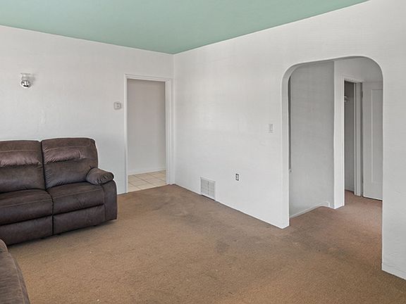 4th image of 2466 Seminary Ave