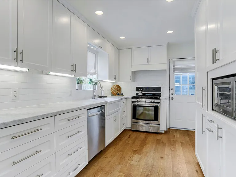 3744 Aberdeen Way — Photo 4