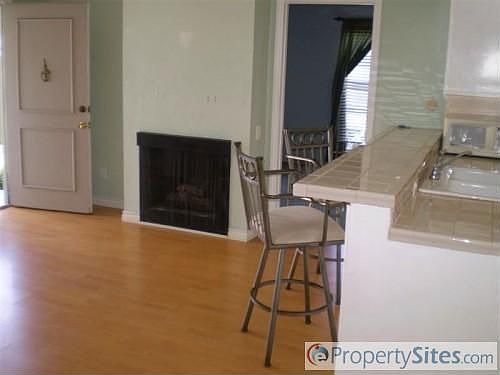 4th image of 2809 S Fairview St Unit A