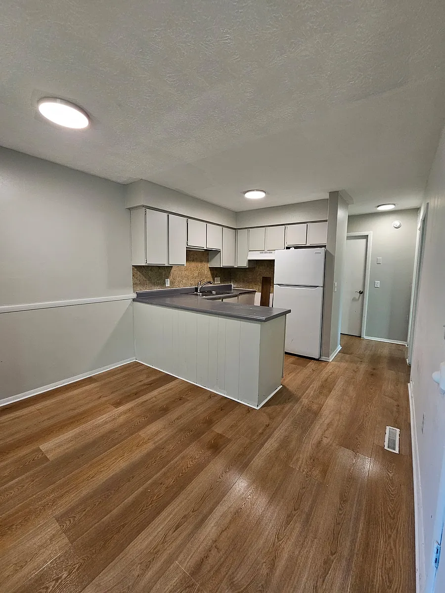 Building Photo - 1002 Vincent Ct #1010