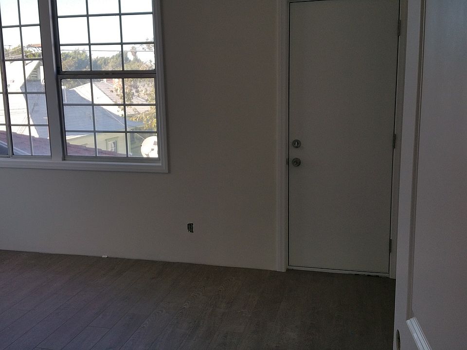 2nd image of 1221 W Adams Blvd