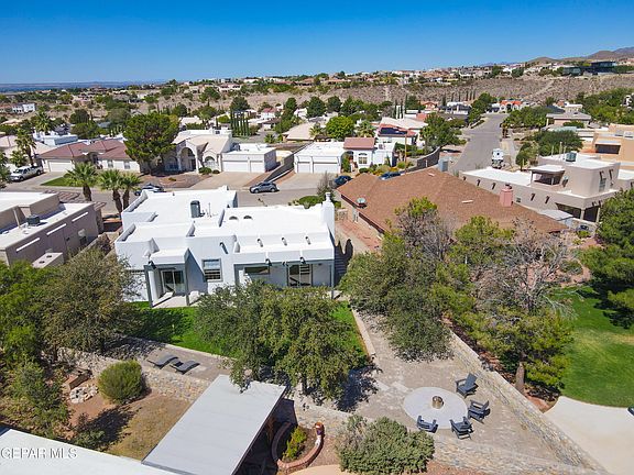 4th image of 6204 La Posta Dr