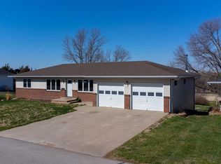 603 Madison St, Pickrell, NE 68422