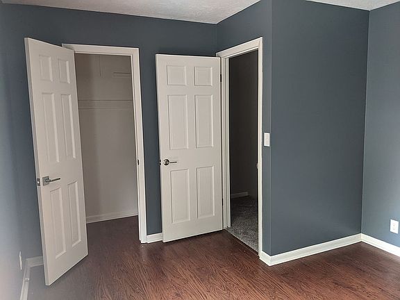 4th image of 2331 S 74th St Unit 43