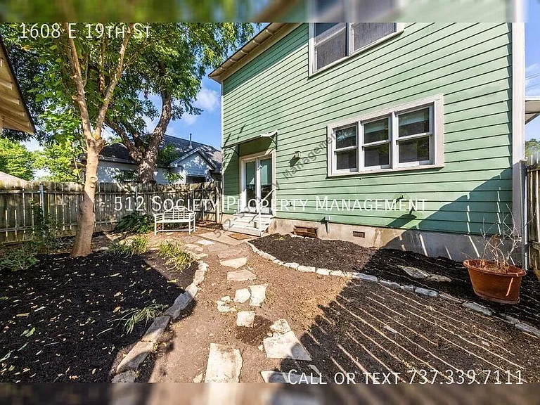 1608 E 19th St — Photo 32