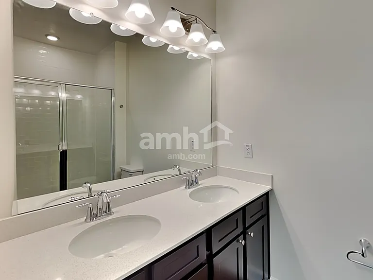 1126 Walden Pond Dr — Photo 11
