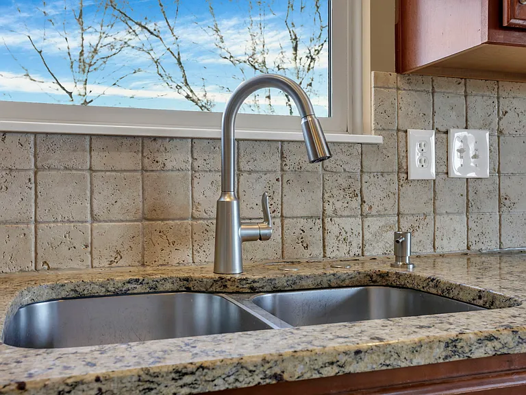 Kitchen sink